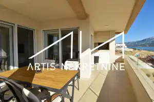 30 m od mora - Vinjerac: namješten apartman s neprocjenjivim pogledom!