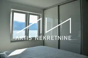 30 m od mora - Vinjerac: namješten apartman s neprocjenjivim pogledom!
