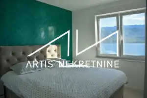 30 m od mora - Vinjerac: namješten apartman s neprocjenjivim pogledom!