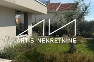 Dugoročni najam, dvosoban stan, potpuno namješteno, Borik, Zadar