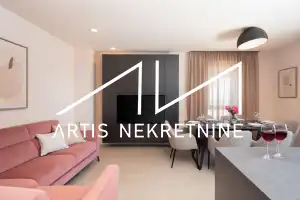 LONG TERM RENTAL, LUXURY 3-BEDROOM APARTMENT, ROOF TERRACE, JACUZZI, VIEW