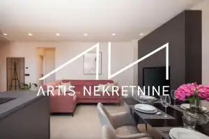 LONG TERM RENTAL, LUXURY 3-BEDROOM APARTMENT, ROOF TERRACE, JACUZZI, VIEW