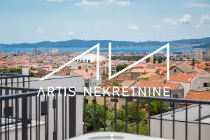 LONG TERM RENTAL, LUXURY 3-BEDROOM APARTMENT, ROOF TERRACE, JACUZZI, VIEW