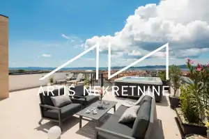 LONG TERM RENTAL, LUXURY 3-BEDROOM APARTMENT, ROOF TERRACE, JACUZZI, VIEW