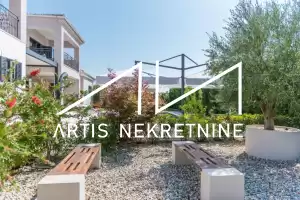 LUKSUZNA VILLA S PET SPAVAĆIH SOBA/GRIJANI BAZEN/SAUNA/GYM - GORICA - SUKOŠAN