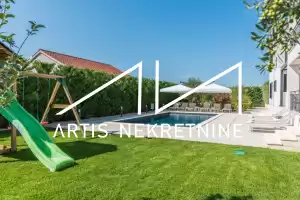 LUKSUZNA VILLA S PET SPAVAĆIH SOBA/GRIJANI BAZEN/SAUNA/GYM - GORICA - SUKOŠAN