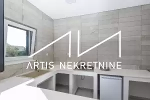 LUKSUZNA VILLA S PET SPAVAĆIH SOBA/GRIJANI BAZEN/SAUNA/GYM - GORICA - SUKOŠAN