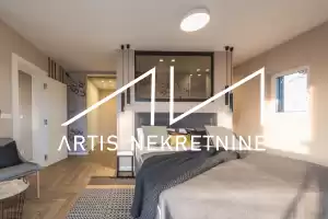 LUKSUZNA VILLA S PET SPAVAĆIH SOBA/GRIJANI BAZEN/SAUNA/GYM - GORICA - SUKOŠAN