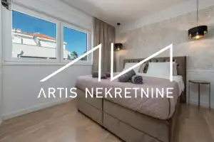 MODERNA VILA S BAZENOM 60 m OD MORA - PRIVLAKA (ZADAR)