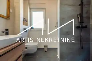 MODERNA VILA S BAZENOM 60 m OD MORA - PRIVLAKA (ZADAR)