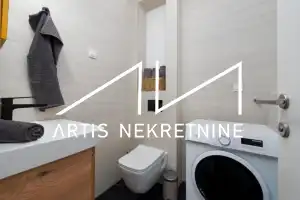 MODERNA VILA S BAZENOM 60 m OD MORA - PRIVLAKA (ZADAR)