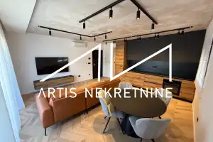NOVO! DUGOROČNI NAJAM -ODLIČNA LOKACIJA - 250 m OD MORA -MODERNO