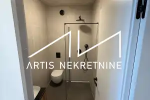 NOVO! DUGOROČNI NAJAM -ODLIČNA LOKACIJA - 250 m OD MORA -MODERNO