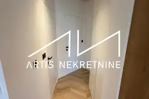 NOVO! DUGOROČNI NAJAM -ODLIČNA LOKACIJA - 250 m OD MORA -MODERNO