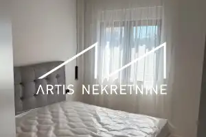 NOVO! DUGOROČNI NAJAM -ODLIČNA LOKACIJA - 250 m OD MORA -MODERNO