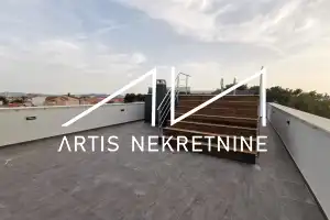 TROSOBAN PENTHOUSE S BAZENOM - ZADAR, BELAFUŽA