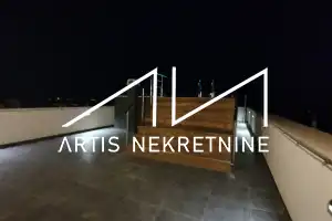 TROSOBAN PENTHOUSE S BAZENOM - ZADAR, BELAFUŽA