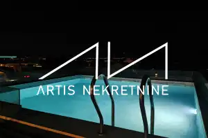 TROSOBAN PENTHOUSE S BAZENOM - ZADAR, BELAFUŽA