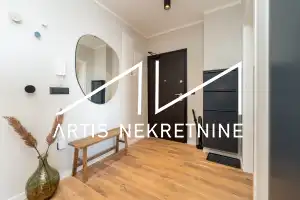 ZADAR, LUKSUZAN PENTHOUSE, MIRNA LOKACIJA, KROVNA TERASA, POGLED NA MORE, MODERNO NAMJEŠTEN I OPREMLJEN