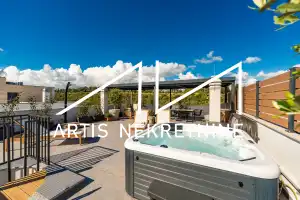 ZADAR, LUKSUZAN PENTHOUSE, MIRNA LOKACIJA, KROVNA TERASA, POGLED NA MORE, MODERNO NAMJEŠTEN I OPREMLJEN