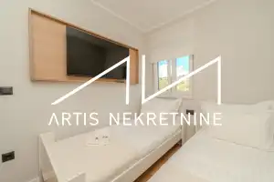 ZADAR, LUKSUZAN PENTHOUSE, MIRNA LOKACIJA, KROVNA TERASA, POGLED NA MORE, MODERNO NAMJEŠTEN I OPREMLJEN