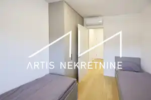 Three-bedroom apartment on the 4th floor of a high-quality new-build development with 2 garage parking spaces – Črnomerec, Zagreb