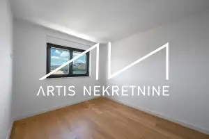 VINJERAC, PROSTRANI APARTMAN PRVI RED DO MORA S BAZENOM