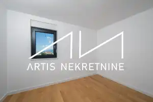 VINJERAC, PROSTRANI APARTMAN PRVI RED DO MORA S BAZENOM