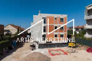 Exclusive residential development: two modern buildings, located just 200 meters from Višnjik Sports Center! Completion scheduled for May 10, 2027.