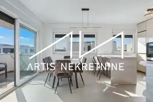 ZADAR, BORIK, DUGOROČNI NAJAM, TROSOBAN STAN S VELIKIM POTENCIJALOM!