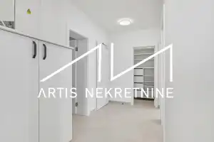 ZADAR, BORIK, DUGOROČNI NAJAM, TROSOBAN STAN S VELIKIM POTENCIJALOM!