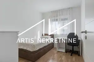 ZADAR, BORIK, DUGOROČNI NAJAM, TROSOBAN STAN S VELIKIM POTENCIJALOM!