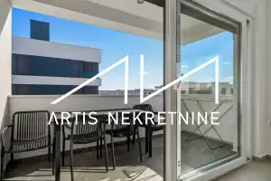 ZADAR, BORIK, DUGOROČNI NAJAM, TROSOBAN STAN S VELIKIM POTENCIJALOM!