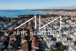 ZADAR, BORIK, DUGOROČNI NAJAM, TROSOBAN STAN S VELIKIM POTENCIJALOM!