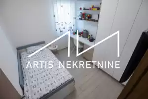 ZADAR - LUKSUZNA MODERNA VILA - 330 m2