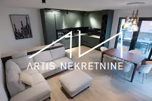 TOP LOCATION IN ZADAR (MOCIRE) THREE BEDROOM + LIVING ROOM APARTMENT WITH ROOF TERRACE