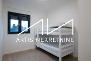 TOP LOCATION IN ZADAR (MOCIRE) THREE BEDROOM + LIVING ROOM APARTMENT WITH ROOF TERRACE
