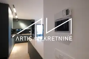 TOP LOCATION IN ZADAR (MOCIRE) THREE BEDROOM + LIVING ROOM APARTMENT WITH ROOF TERRACE