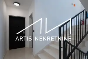 TOP LOCATION IN ZADAR (MOCIRE) THREE BEDROOM + LIVING ROOM APARTMENT WITH ROOF TERRACE