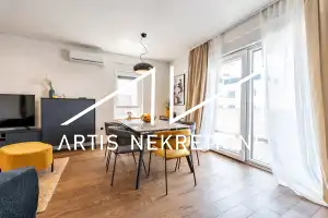 ZADAR - PLOVANIJA, MODERNO NAMJEŠTEN DVOSOBAN STAN, VELIKI VRT, NOVOGRADNJA