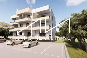 ZADAR - TROSOBAN STAN S POGLEDOM NA MORE - PRVI KAT