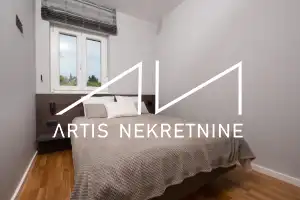 Zadar- useljivo - moderan dvosoban stan , 1. kat, pogled. Namješteno!