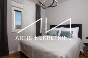 Zadar- useljivo - moderan dvosoban stan , 1. kat, pogled. Namješteno!