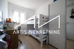 Zadar; Vidikovac: Namješten i useljiv dvosoban stan s pogledom! 1. kat