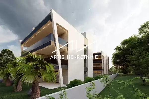 LUKSUZAN PENTHOUSE S KROVNOM TERASOM - DIKLO - POGLED NA MORE