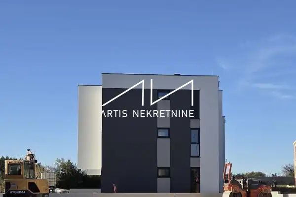 PRIVLAKA (ZADAR) - THREE BEDROOM APARTMENT 200 M FROM THE SEA - GROUND FLOOR WITH GARDEN